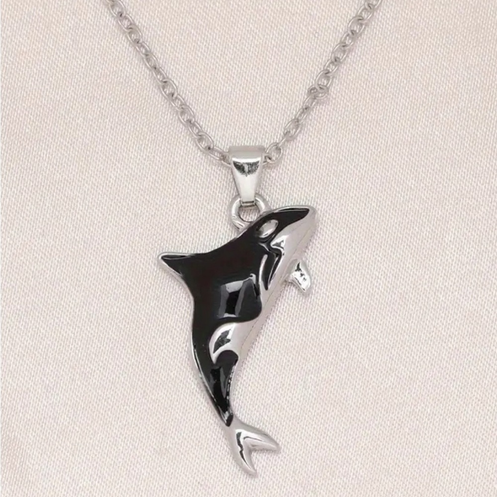 Silver Coloured Orca Whale 🫍 Pendant Necklace